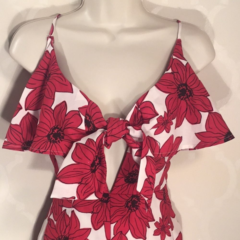FRANCESCA’S RED CALIA FLORAL RUFFLE ROMPER - Picture 3 of 8
